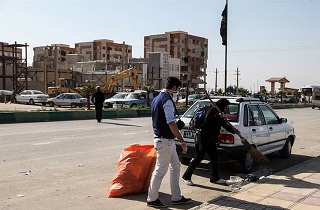 نظافت سرپل ذهاب توسط دانشجویان!+عکس
