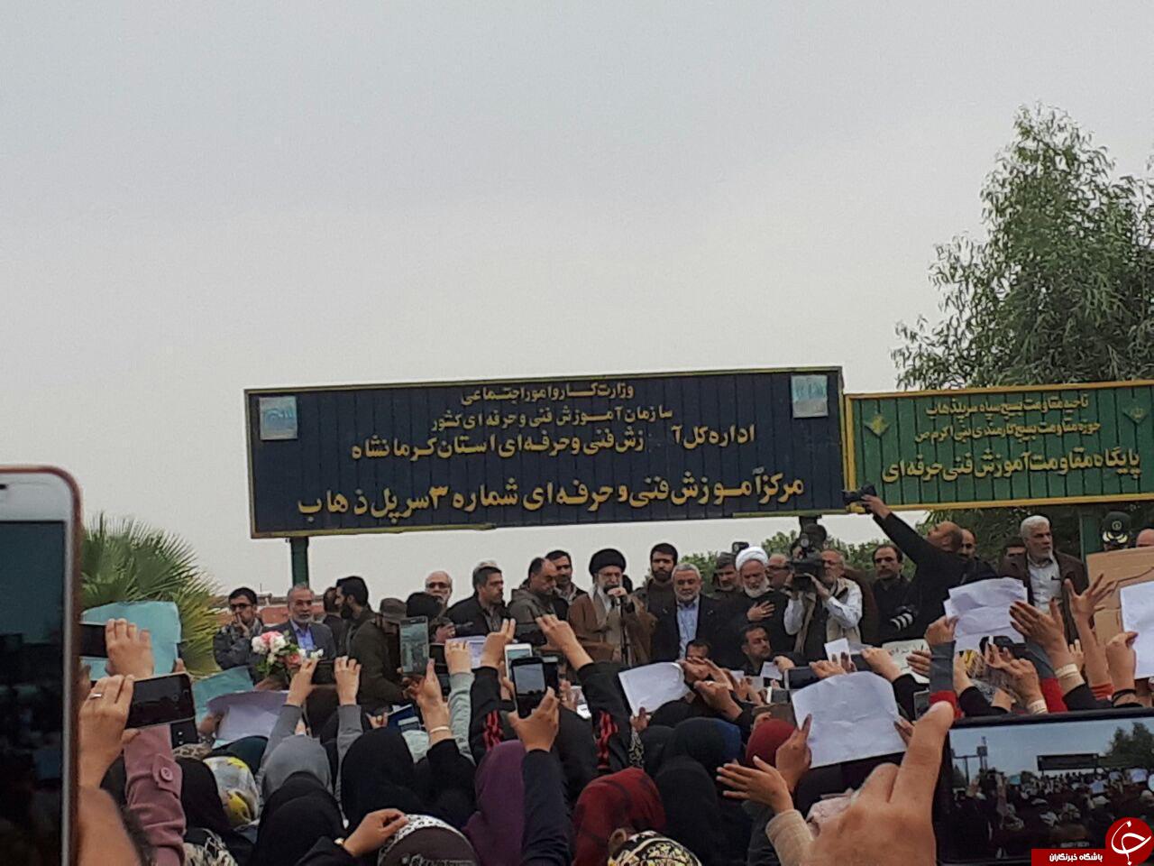 تصاویری از حضور رهبر انقلاب در مناطق زلزله&zwnj;زده کرمانشاه