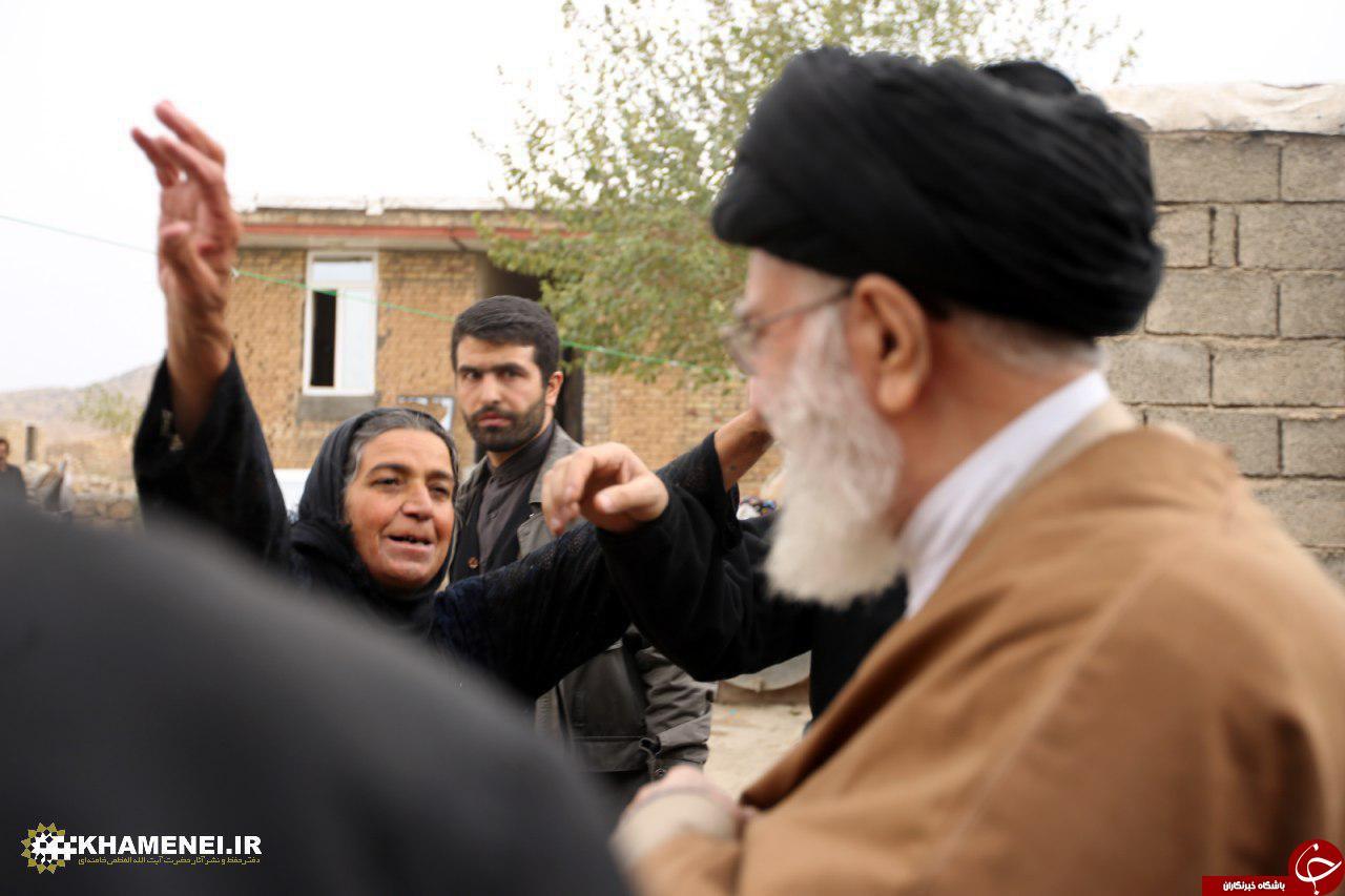 تصاویری از حضور رهبر انقلاب در مناطق زلزله&zwnj;زده کرمانشاه