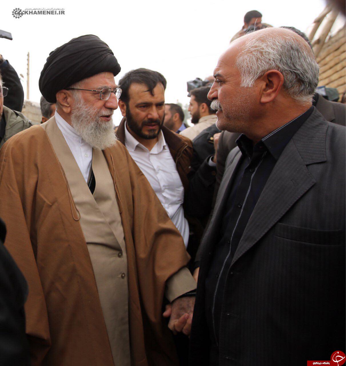 تصاویری از حضور رهبر انقلاب در مناطق زلزله&zwnj;زده کرمانشاه