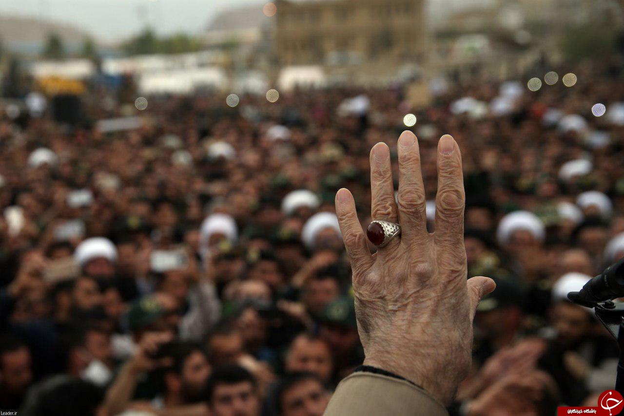 تصاویری از حضور رهبر انقلاب در مناطق زلزله&zwnj;زده کرمانشاه