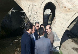 مرمت و بهسازی پل تاریخی قرمز در شهرستان نیر