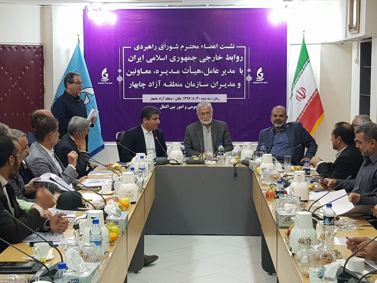 بندر چابهار نقطه اتصال ۲ کانون جمعیتی حاشیه اقیانوس هند وآسیای میانه است
