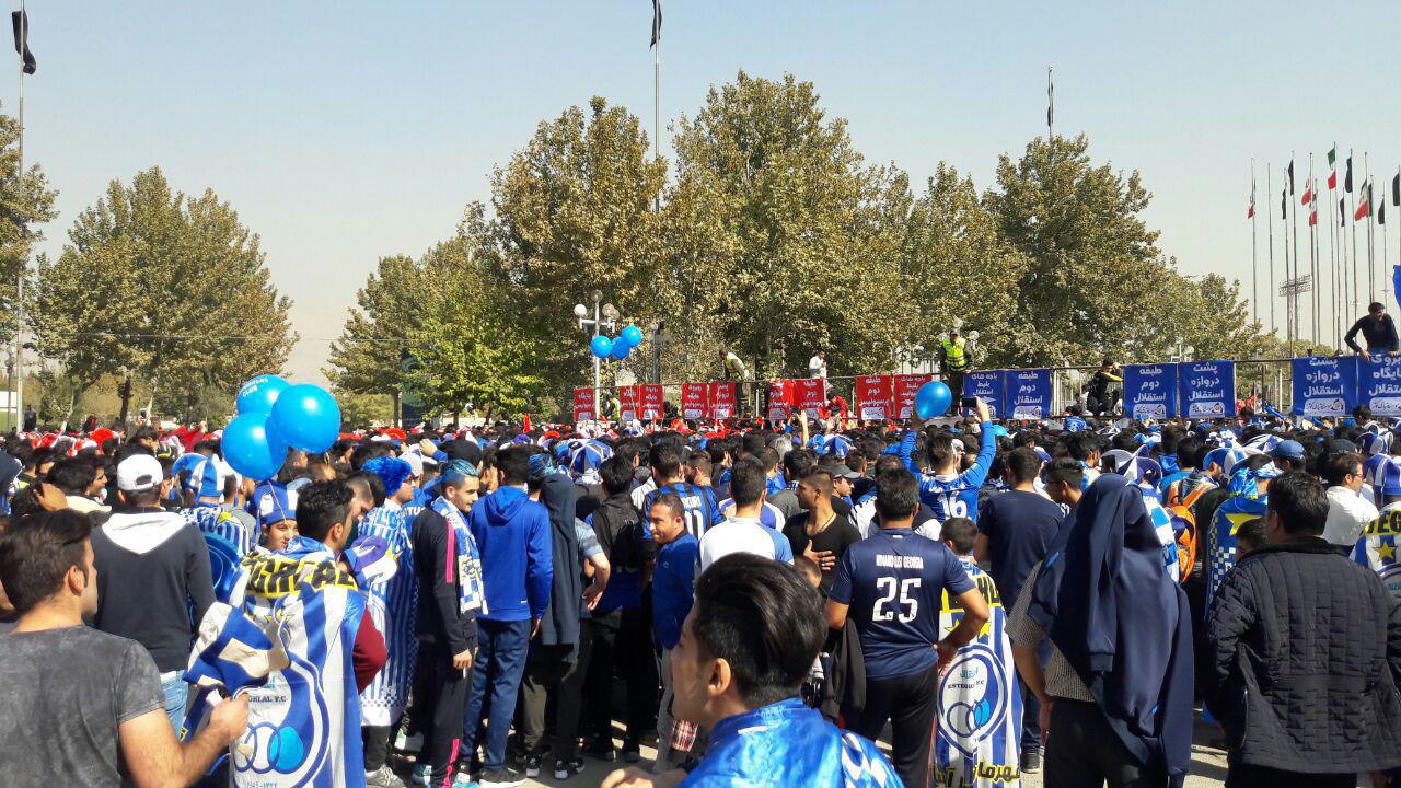 باز شدن درهای ورزشگاه یک ساعت قبل از ساعت مقرر باز شدن درهای ورزشگاه یک ساعت قبل از ساعت مقرر