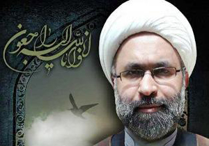 تشییع پیکر روحانی که با ضربات چاقو جان باخت