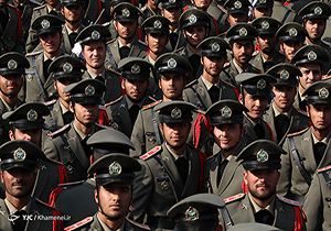 نظم خیره کننده دانشجویان افسری در حضور فرمانده کل قوا + فیلم