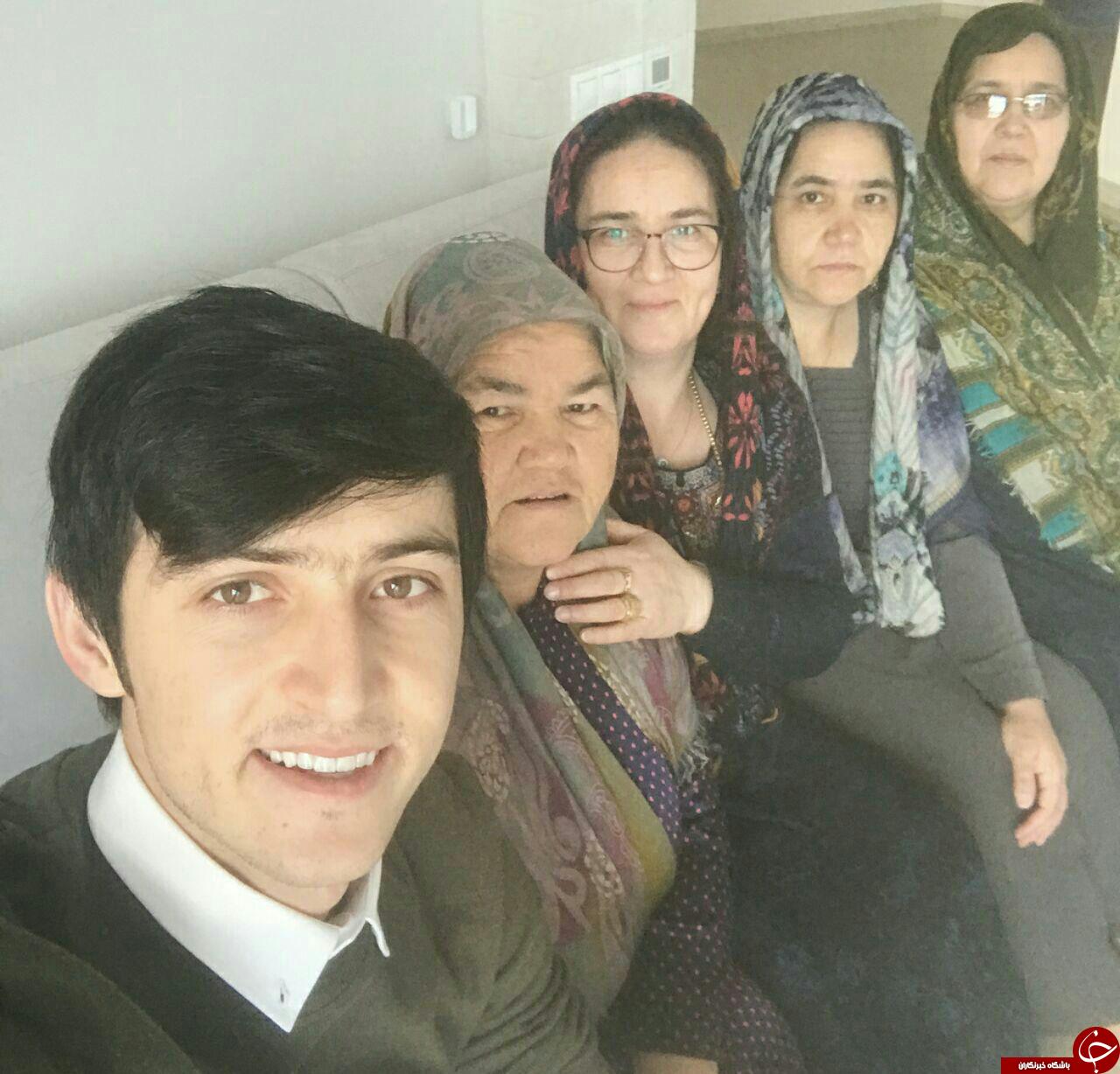 سلفی سردار آزمون با خانواده اش در روسیه+ عکس