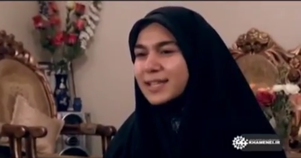 لحظاتی دیدنی از گفتگوی دختر یکی از شهدا با رهبر انقلاب+ فیلم
