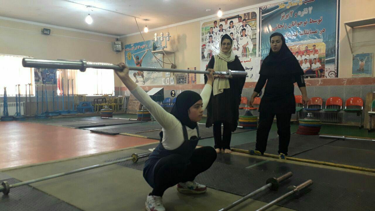 برگزاری کارگاه آموزشی پایه مربیگری وزنه برداری در زنجان