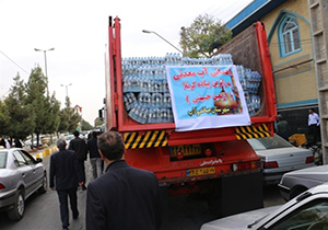 اهدا ۲۸ هزار بطری آب معدنی برای زائرین اربعین توسط خیر میاندوآبی