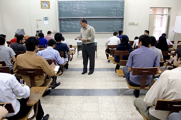 تدریس دارندگان مدرک دکترای تخصصی در مقطع کارشناسی ارشد مانعی ندارد