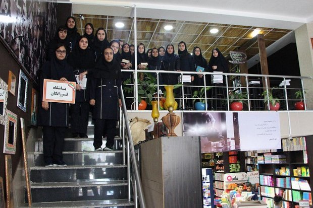 اردوی کتاب&zwnj;گردی باشگاه&zwnj;های کتاب&zwnj;خوانی بوشهر برگزار شد