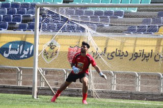 طارمی دروازه بان پرسپولیس شد طارمی دروازه بان پرسپولیس شد