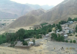 روستای "ازناب علیا" از تمامی امکانات محروم است + فیلم