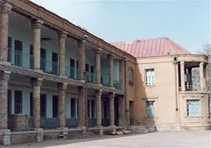 مرمت دبیرستان امام خمینی(ره) بروجرد پایان یافت
