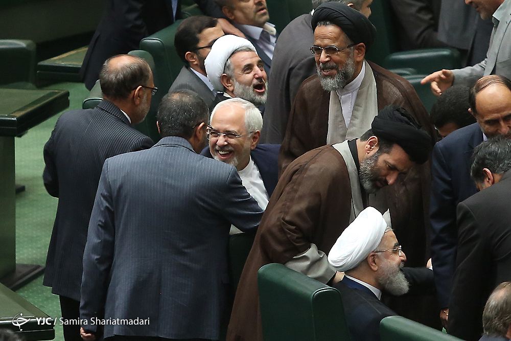 تذکر ناشتای لاریجانی به نمایندگان مجلس/ اقدام آتش به اختیار امیدی&zwnj;ها درباره غلامی/ روحانی شرق و غرب را بین دو وزیر جمع کرد!