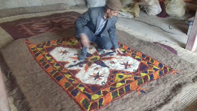 رشته نمد مالی در چناران جانی تازه گرفت