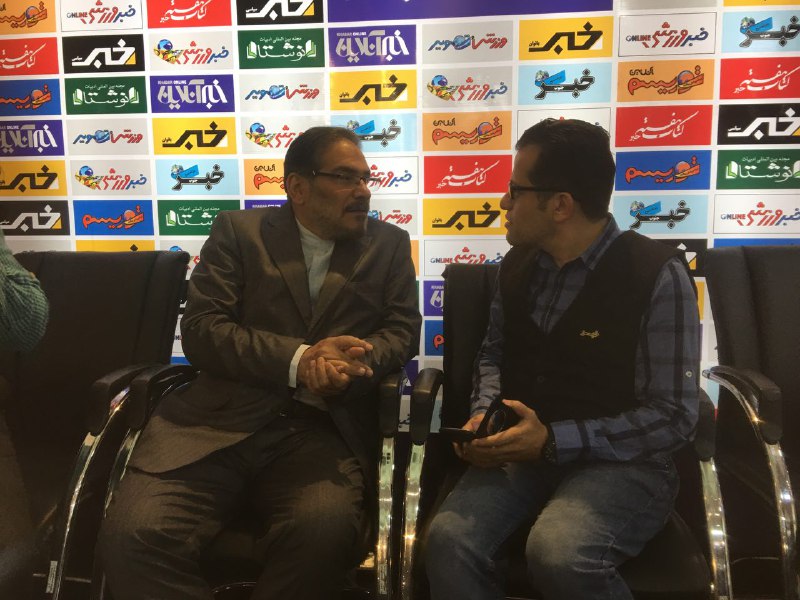 شمخانی از نمایشگاه مطبوعات بازدید کرد+ تصاویر