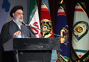 ارتش جمهوری اسلامی و سپاه پاسداران یک نیروی واحد و تحت فرماندهی مقام معظم رهبری هستند