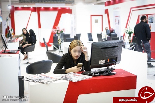 مانکن ها در نمایشگاه مطبوعات چه می&zwnj;کنند؟