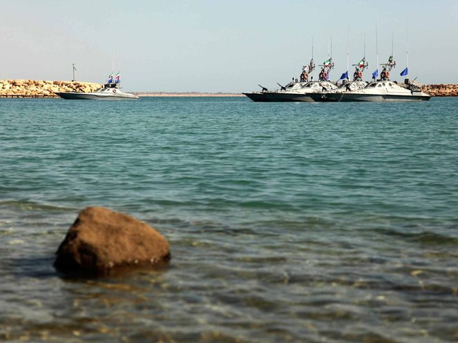 یک میلیون متر مکعب آب شور خلیج&zwnj; فارس شیرین شد/ مجلس&zwnj; در کنار&zwnj; ستاد&zwnj; دانش&zwnj;&zwnj;بنیان دریایی&zwnj;