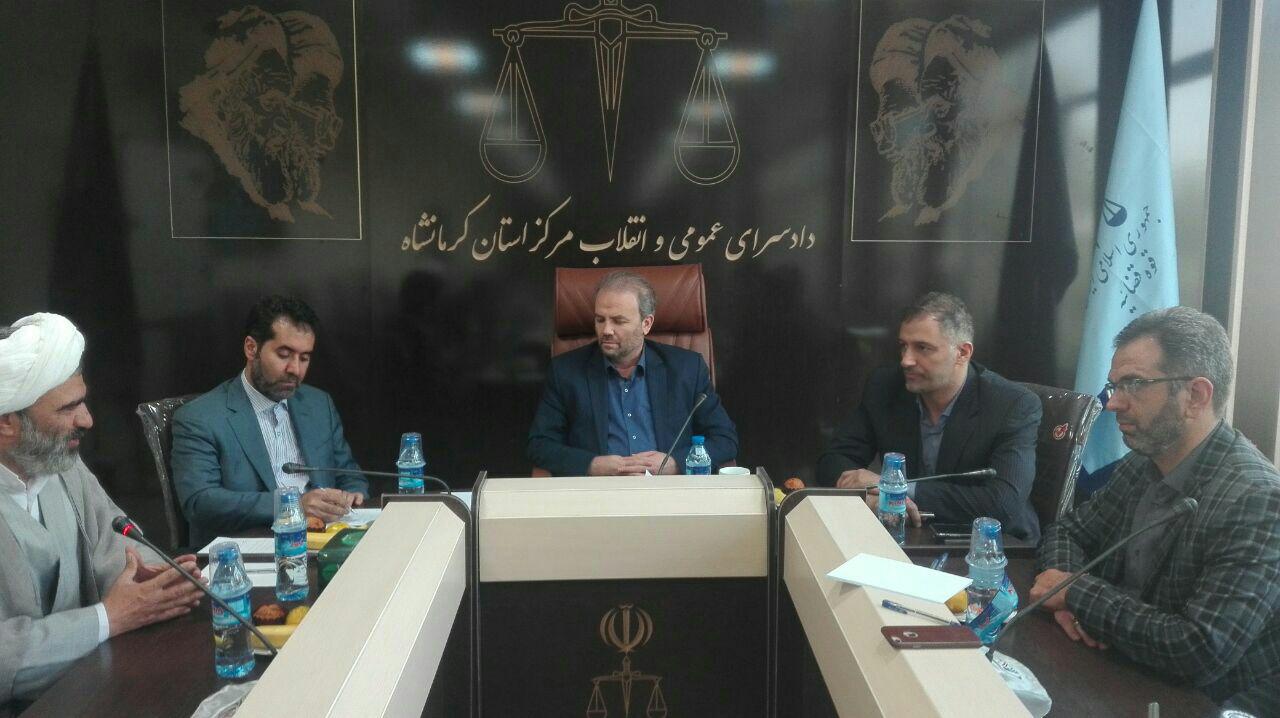 دانشگاه آزاد اسلامی یکی از رویش های افتخار آمیز نظام اسلامی است