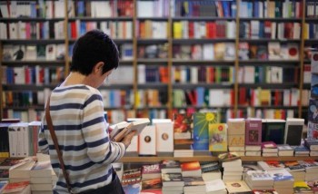تویسرکان رتبه اول سرانه مطالعه در استان