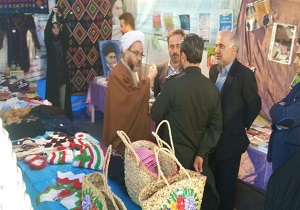 گشايش نمایشگاه بانوان و اقتصادمقاومتی در گرمسار