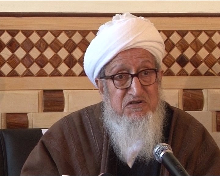 جهان اسلام نیاز به دور اندیشی دارد/دشمنان درصدد تفرقه افکنی میان مسلمانان هستند