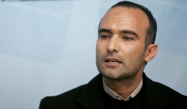براتی: باشگاه نفت اول باید تکلیف مالکیتش را مشخص کند/ مدارک باشگاه‌ها در AFC راستی‌آزمایی خواهد شد