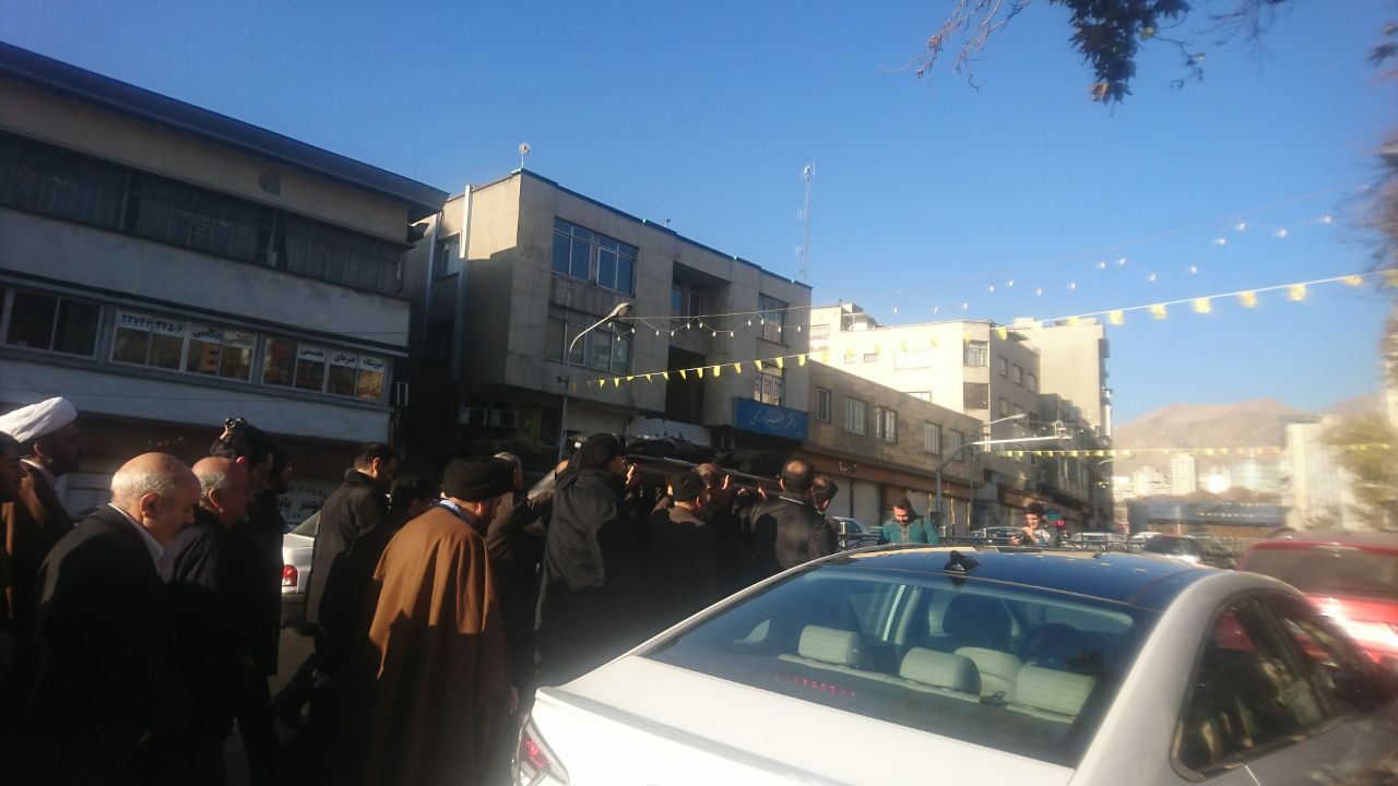 مراسم تشييع پيكر حبيب&zwnj;الله چايچيان برگزار شد/ حضور فرزند رهبر انقلاب در آیین بدرقه شاعر آیینی به خانه ابدی