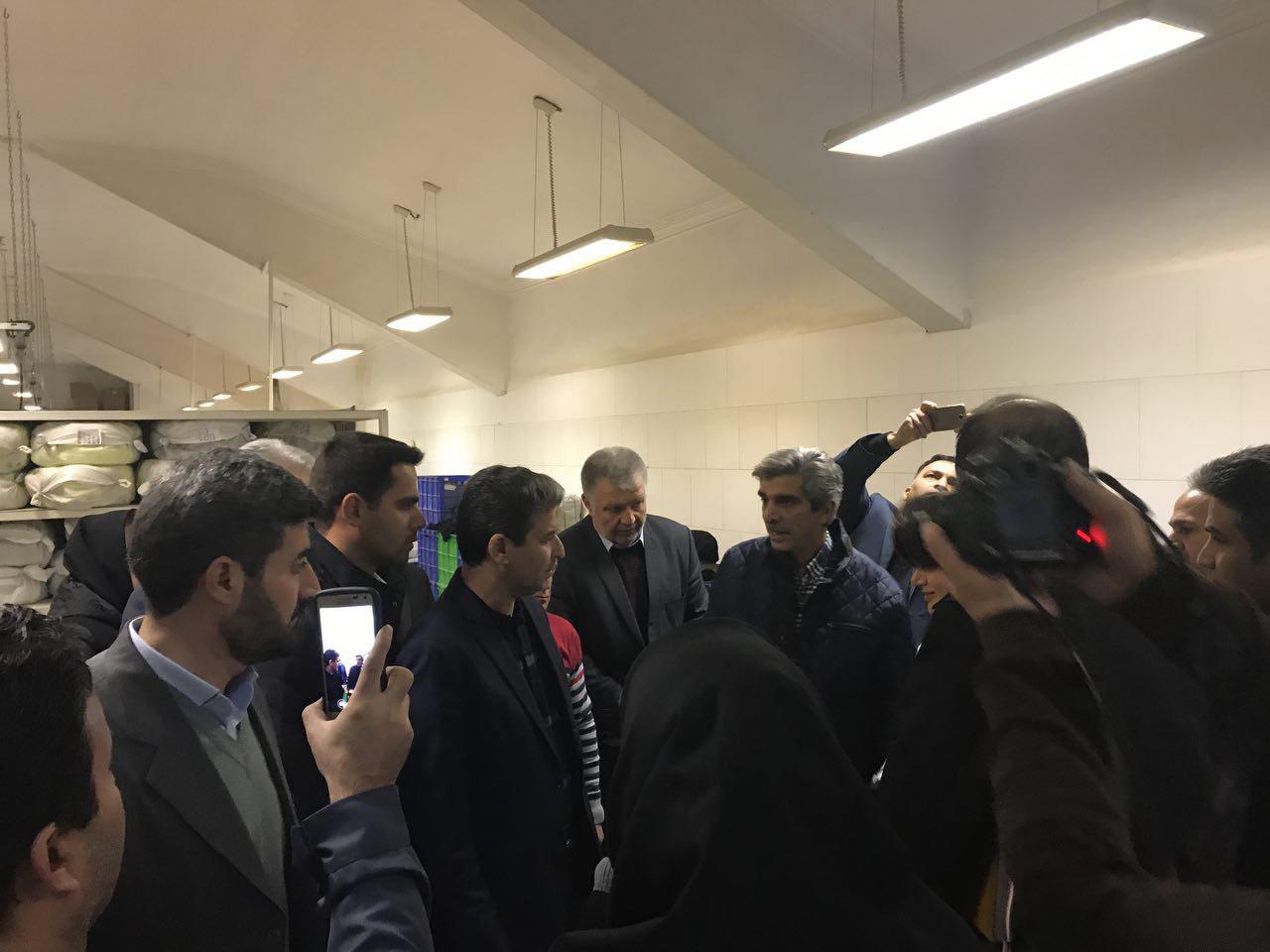 بازدید استاندار آذربایجان غربی از واحد های تولید مشکل دار ارومیه