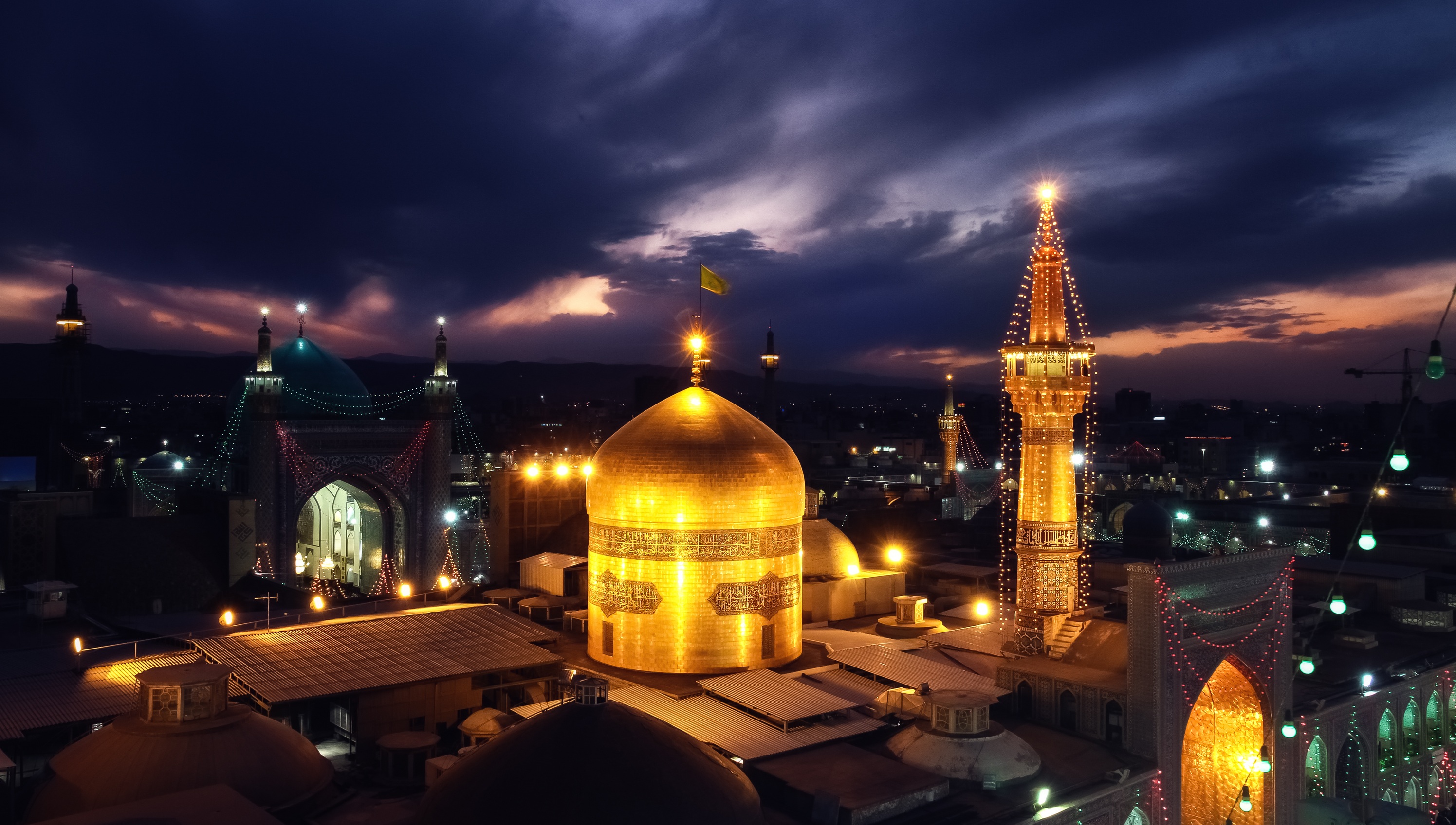 تقدیر آستان قدس رضوی از صداوسیمای مرکز زنجان