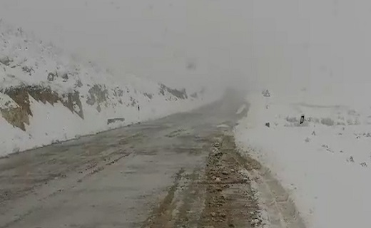 بارش برف در محور دامغان گلوگاه + فیلم