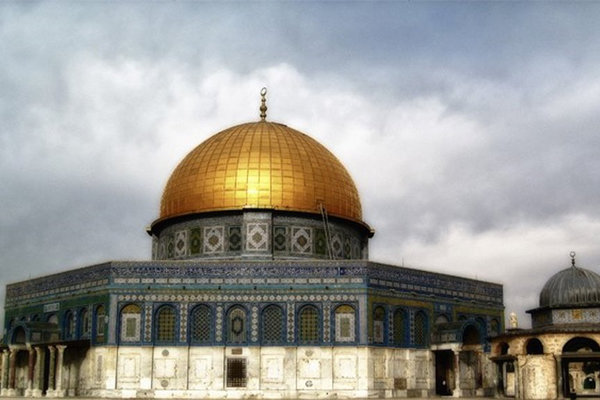 سخنگوی تشکیلات خودگردان فلسطین:قدس اول و آخر هر راه حلی است