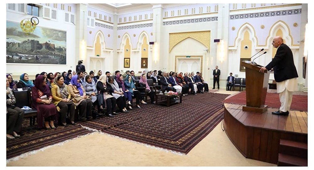 اعتراض زنان افغانستان به استفاده از ادبیات جنسیتی در سخنرانی اشرف غنی