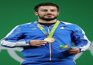 کیانوش رستمی امشب روی تخته می‌رود