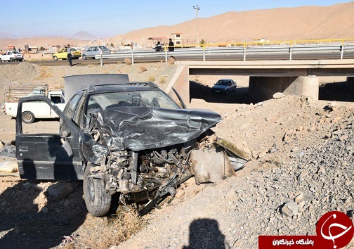 ۵نفر مصدوم در برخورد دودستگاه پژو ۴۰۵+تصاویر