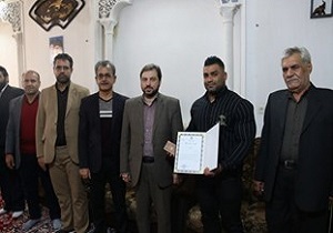 تجلیل مسئولان از ملی پوش پرورش اندام استان