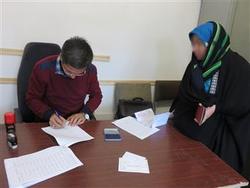 توزیع سبد غذایی حمایتی در بین مادران باردار نیازمند در مراغه
