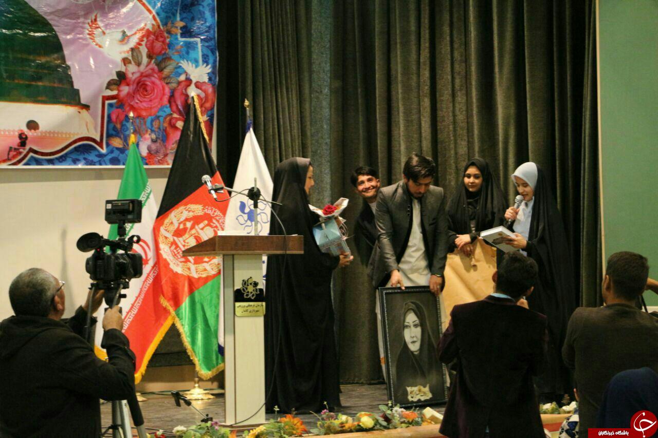 شب شعر مهاجرین افغانستانی مقیم کاشان برگزار شد + عکس شب شعر مهاجرین افغانستانی مقیم کاشان برگزار شد + عکس