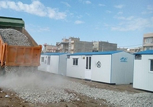 مشارکت بسیجیان نی ریز در نصب ۱۷۵ کانکس در مناطق زلزله زده کرمانشاه