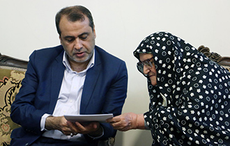 کمک میلیاردی بانوی کاشان در ایام میلاد رسول مهربانی ها به بیماران