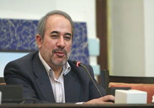 گرانی کتاب بهانه&zwnj;ای برای فرار از کتابخوانی/سرانه مطالعه در کشور خوب است