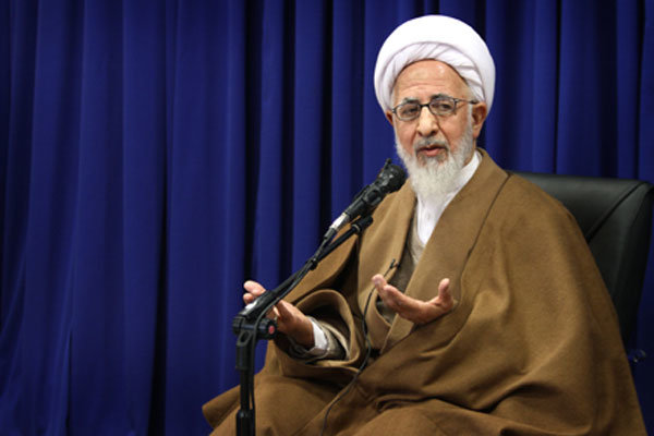 تقدیر آیت&zwnj;الله جوادی آملی از رشادت&zwnj;های سردار سلیمانی + فیلم