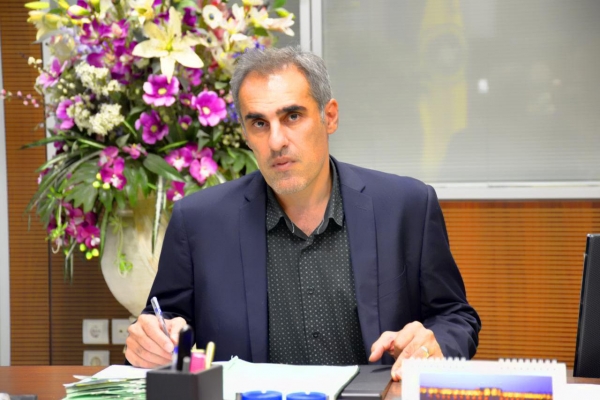 طاهرى:تغییرات در کادر فنى نداریم /از تیم راضى نیستیم