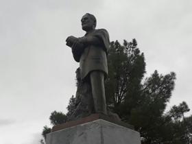رونمایی از تندیس استاد حیدر عباسی باریشماز در مراغه