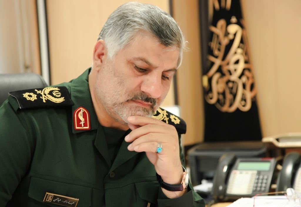پیگیری امدادرسانی&zwnj;ها در مناطق زلزله زده کرمانشاه توسط فرمانده قرارگاه سازندگی خاتم الانبیا + فیلم