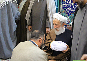 عمامه گذاری ۱۸ تن از طلاب در شهرستان فسا