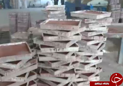 جوان کارآفرین لرستانی تولیدکننده سنگ&zwnj;های مصنوعی/آغاز فعالیت تنها با ۳ نفرنیروی کار+تصاویر